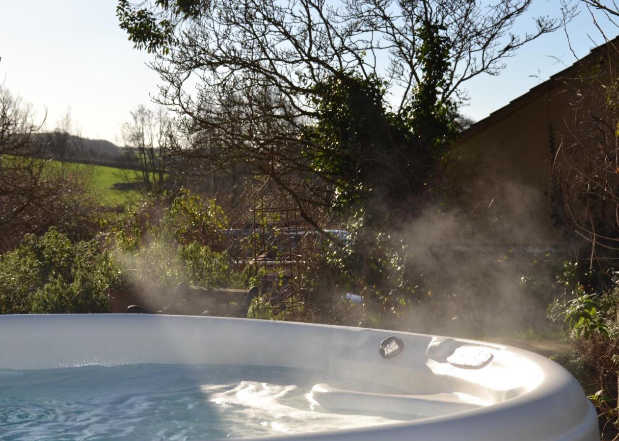 Loft Nr Bath & With Hot Tub Apartamento