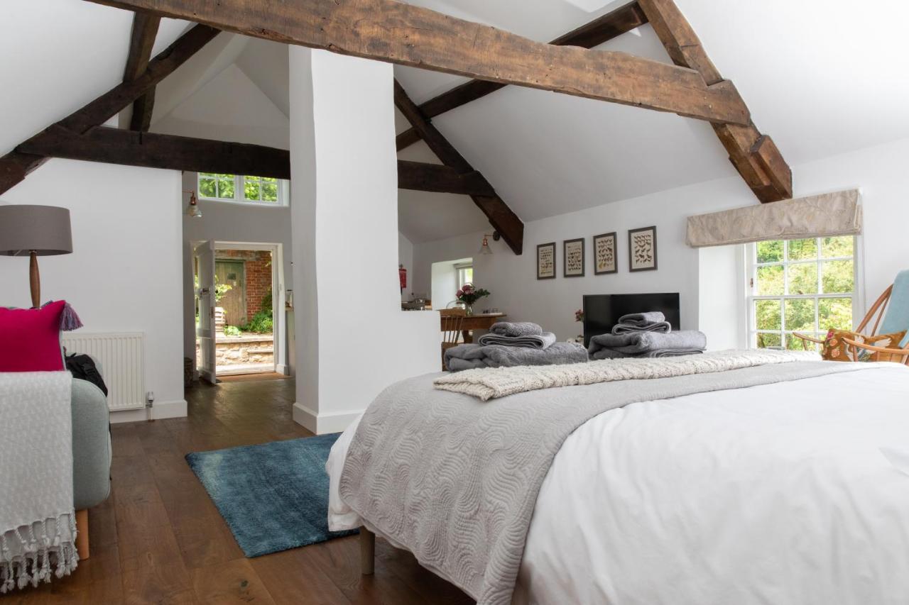 Loft Nr Bath & With Hot Tub Apartamento